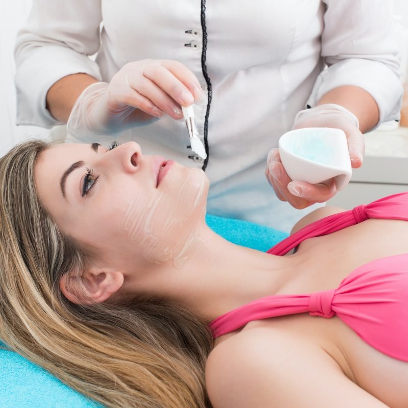 woman-in-spa-clinic.jpg